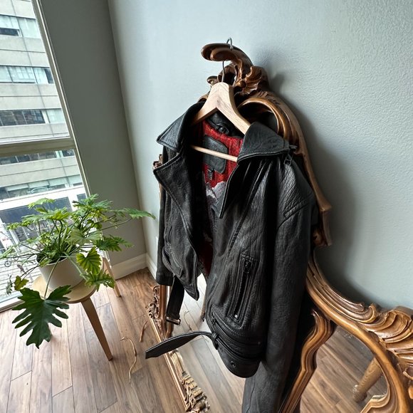 Cropped Motorcycle Black Leather Jacket - Picture 12 of 16